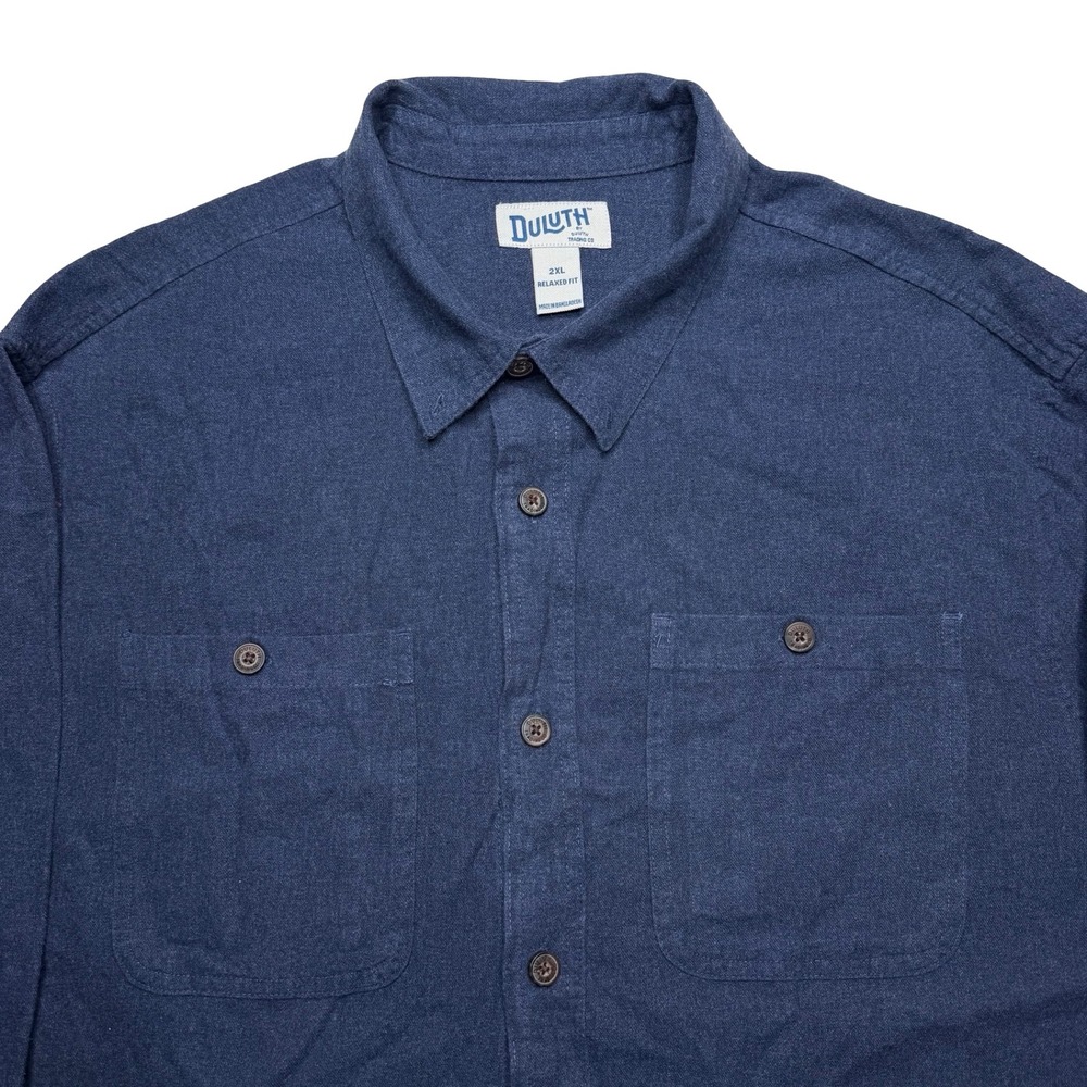 Men's Duluth relaxed button down navy blue shirt
